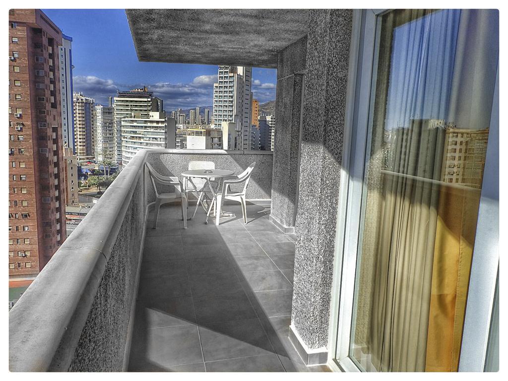 Apartamentos Portofino II Benidorm Rum bild
